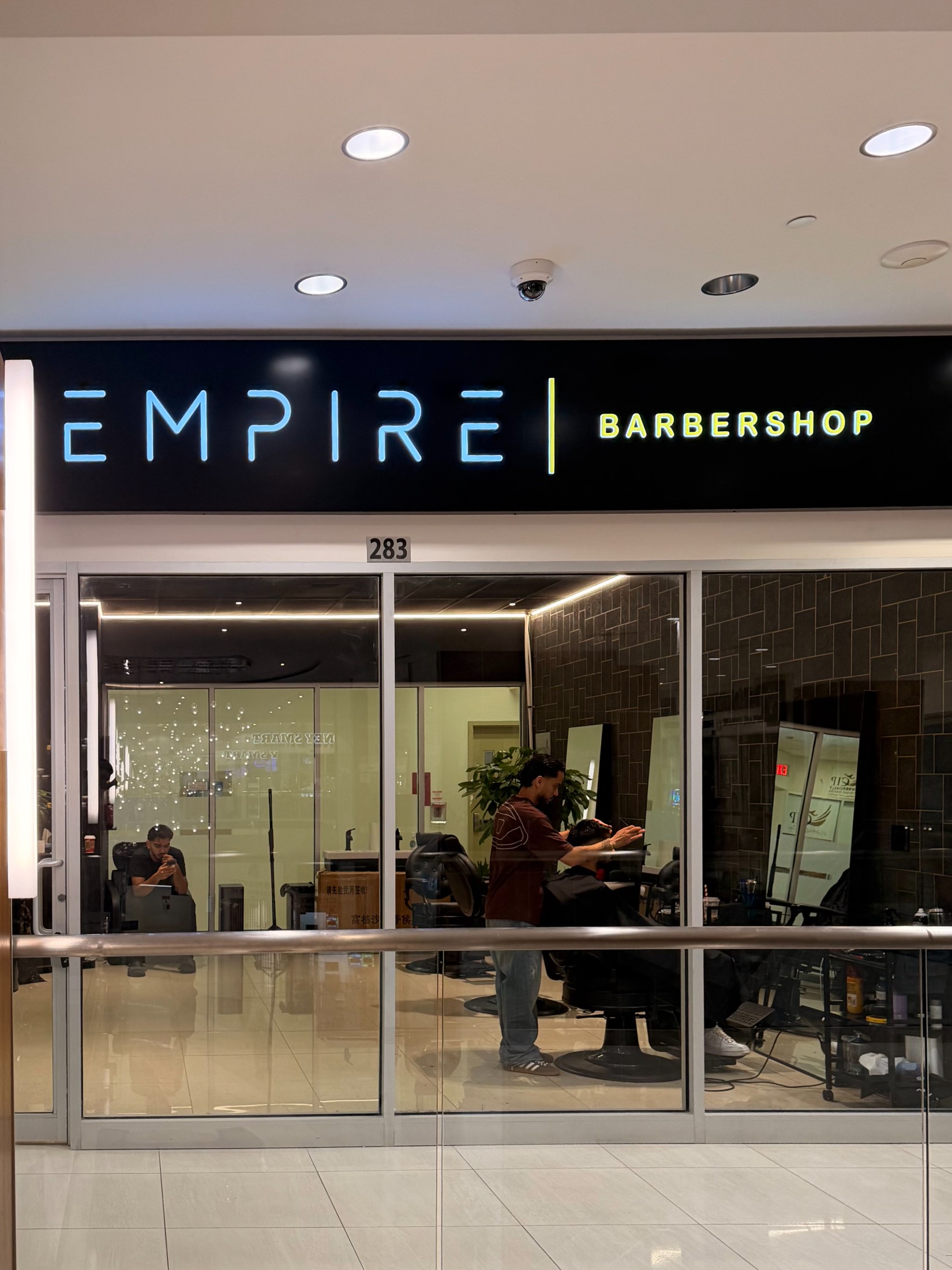 Empire Barbershop, Unit 283